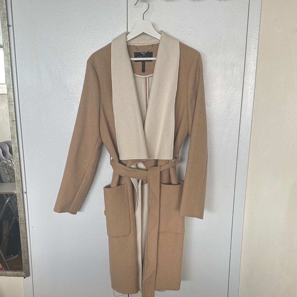 BCBGMaxAzria Camel and Ivory Women's Robe